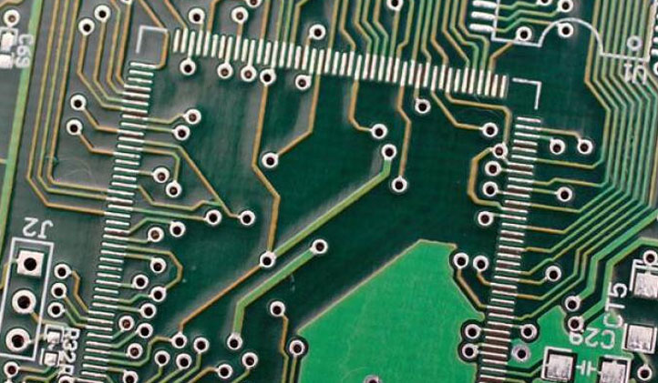 PCB走线为什么不能走直角